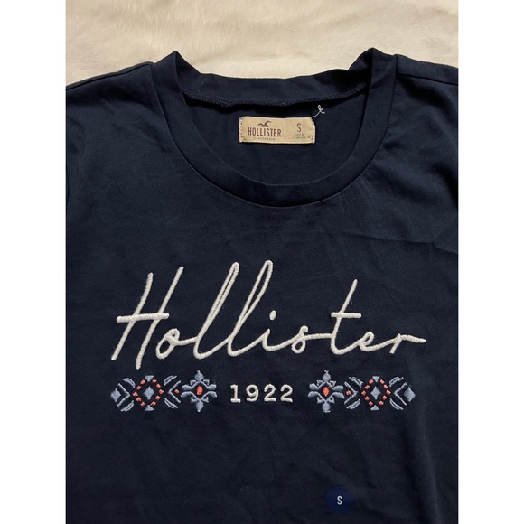 HOLLISTER LOGO GRAPHIC TEE, WOMEN, SMALL - Picture 4 of 4